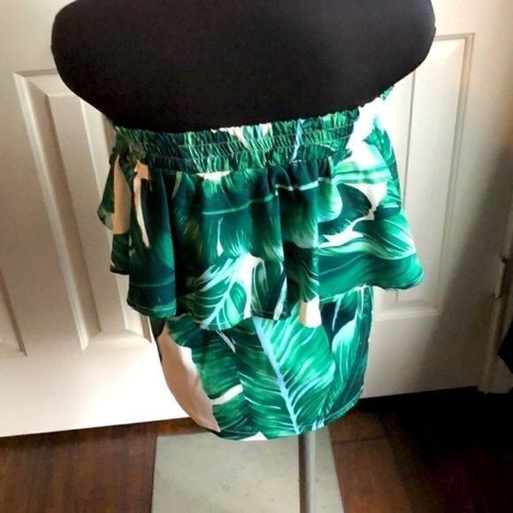 Tiff & Jen Tropical Palm Off Shoulder Top - Picture 6 of 9